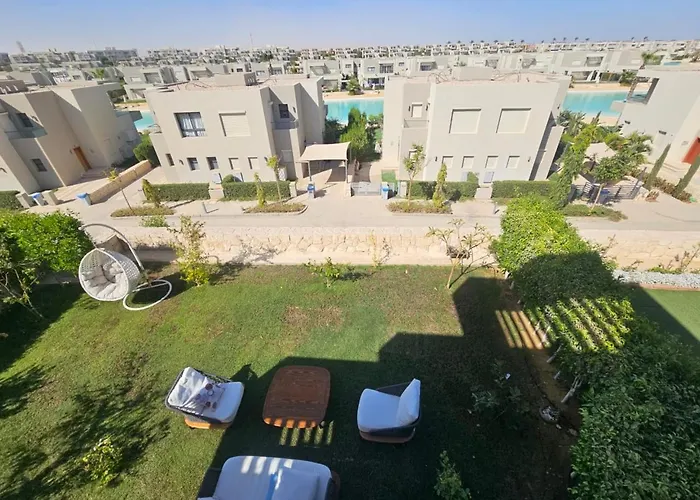 Azha بالعين السخنه للعائلات Villa *